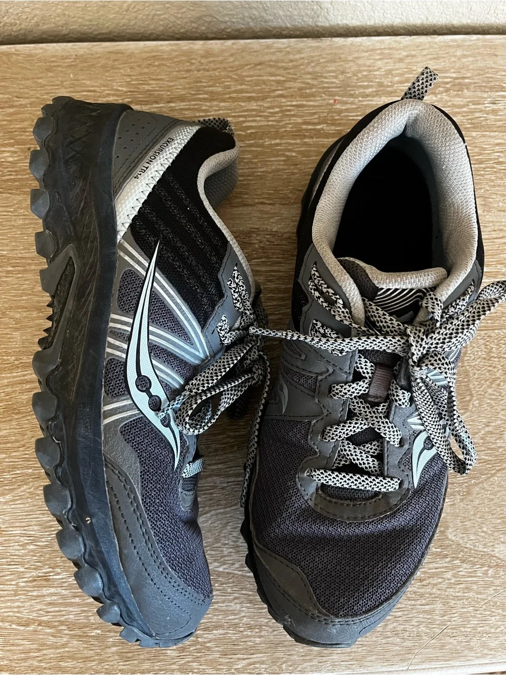Saucony Womens Excursion TR14 Trail Running Shoes Size 10W Gray